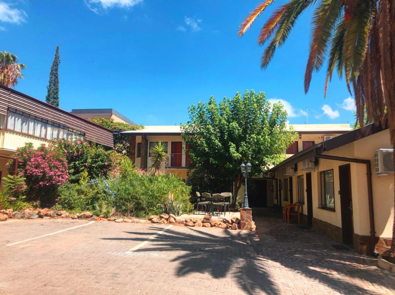 Hotel Pension Steiner Windhoek Kültér fotó