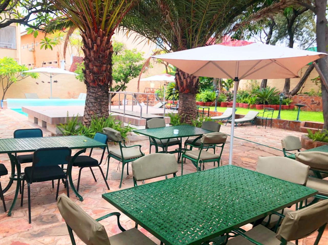 Hotel Pension Steiner Windhoek Kültér fotó