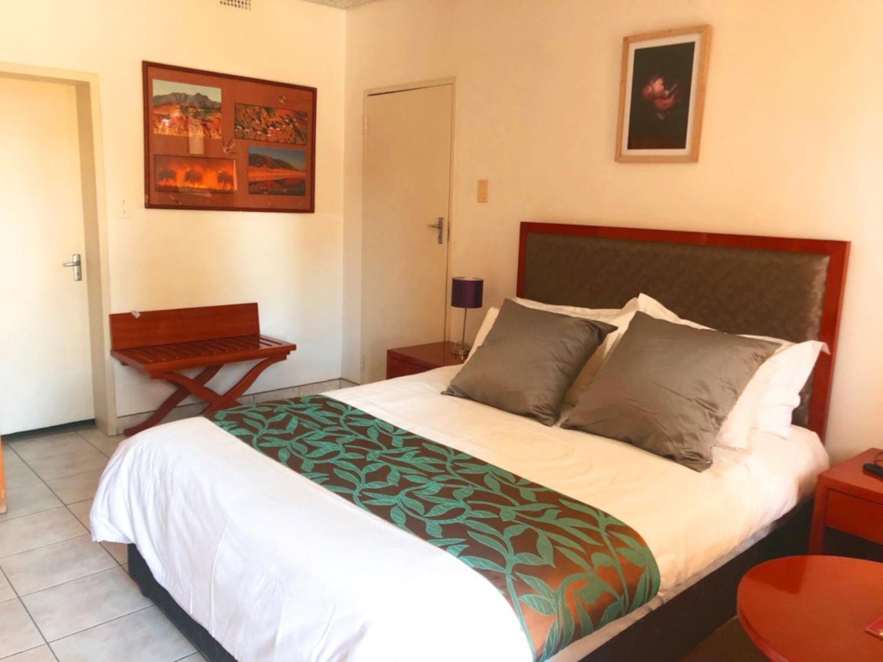 Hotel Pension Steiner Windhoek Kültér fotó