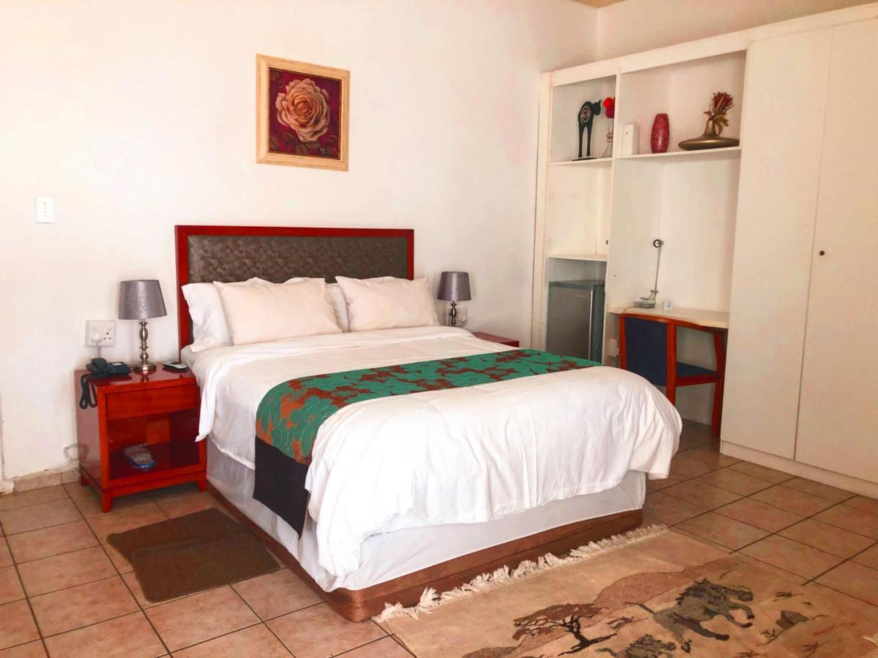 Hotel Pension Steiner Windhoek Kültér fotó