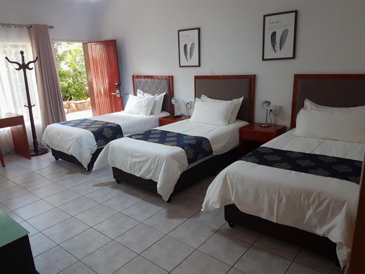 Hotel Pension Steiner Windhoek Kültér fotó