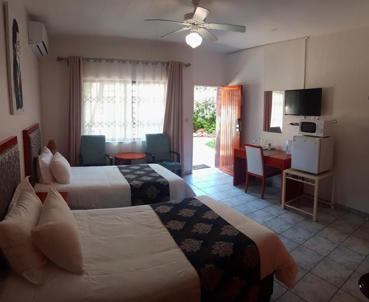 Hotel Pension Steiner Windhoek Kültér fotó