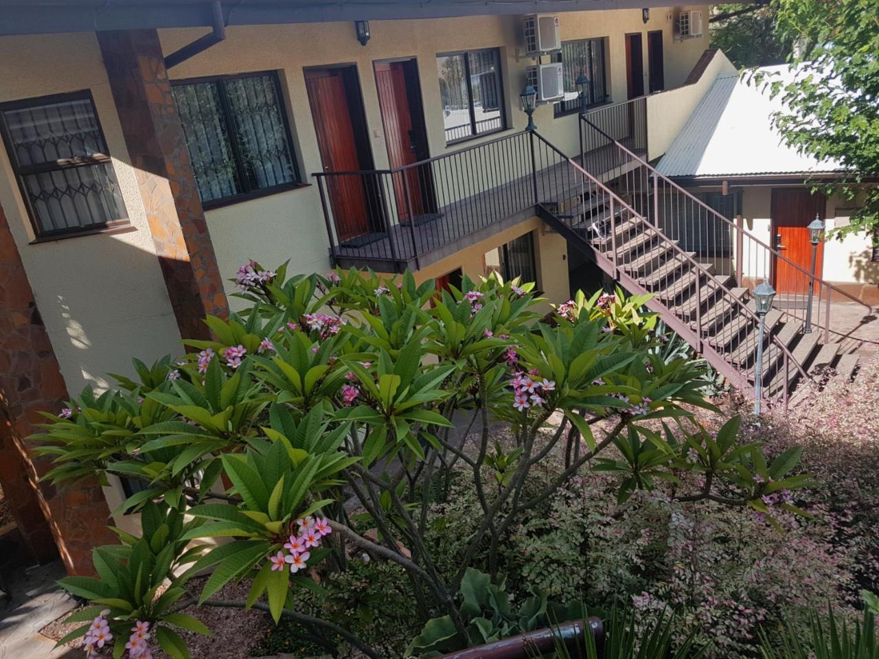 Hotel Pension Steiner Windhoek Kültér fotó